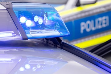 Brutal attackiert und bewusstlos geschlagen: Mann in Klinik, Polizei sucht Zeugen