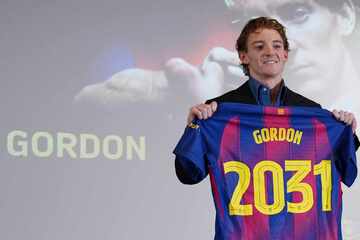 Transfermarkt im Ticker: Mega-Deal fix! Barcelona schnappt den Bayern ihren Wunschspieler weg