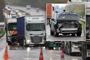 Unfall A4: Stau auf A4 in Sachsen: Toyota kracht gegen Leitplanke