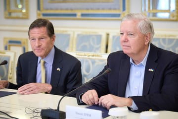 Lindsey Graham makes new threat against Russia over kidnapped Ukrainian children