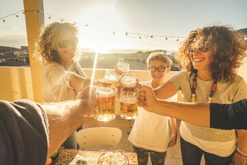 Dürfen Kinder alkoholfreies Bier trinken?