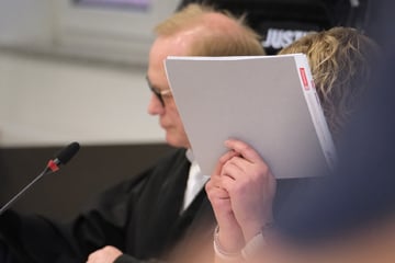 Polizei fand tote Babys: Mutter soll Zwillinge in Müllsäcken in Badewanne gelegt haben