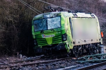 Massive Probleme beim Bahnverkehr in Rhein-Main: Lok entgleist