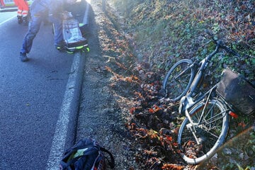 Von der Sonne geblendet: Radfahrerin von Transporter schwer verletzt