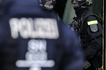 Berlin: Verdacht auf Kinderpornografie: Razzia bei Mitgliedern von Nudisten-Verein