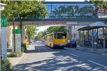 Kostspieliger Unfall am Dresdner Uniklinikum: Kran rammt Mauerwerk