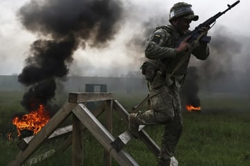 Ukraine-Krieg: Russische Rakete trifft Ausbildungszentrum