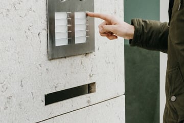 Vermieter bedroht, Sturm geklingelt: Aggressiver Mann randaliert in Nachbarschaft