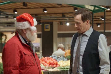 Lustiger EDEKA-Weihnachtsfilm: "Die Discounter"-Star sorgt als neuer Chef für Chaos