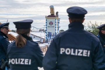 Vergewaltigung auf dem Oktoberfest: Sanitäter zerren Mann von Frau