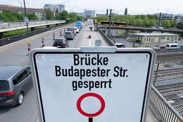 Dresden: Situation an Brücke Budapester Straße dramatisch: Weitere Spanndrähte gerissen