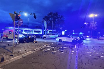 Schwerer Crash an Erfurter Kreuzung: Frau erleidet Polytrauma