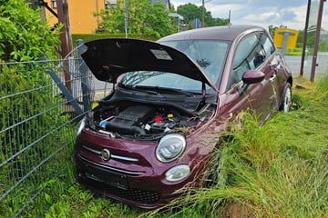 Schlimmer Unfall am Morgen: 11-Jährige an Bushaltestelle von Auto erfasst