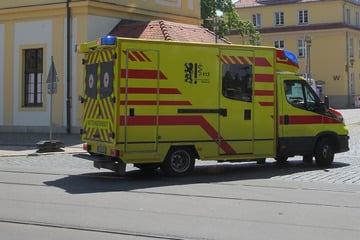Dresden: Suff-Teenager rastet aus! Sanitäter verletzt, Polizei muss eingreifen