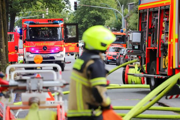 Feuer im Norden: Dachstuhlbrand hält Einsatzkräfte auf Trab