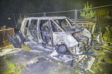 Auto ausgebrannt: Polizei verdächtigt 45-Jährigen