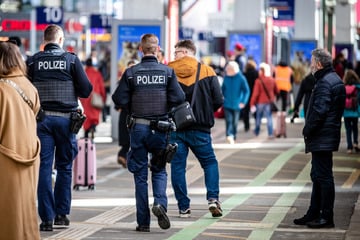 Polizeiaufgebot am Wochenende an Bahnhöfen: Das ist der Grund