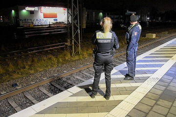 Tödliches Zugunglück vor Hamburg: Mann von Güterzug erfasst