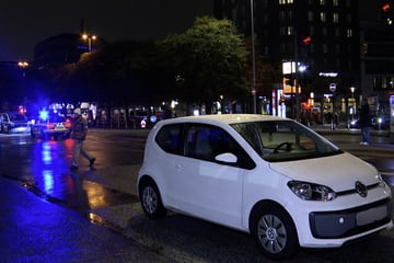 Mann von VW angefahren und durch die Luft geschleudert