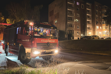 Großeinsatz in Gera: Person droht von Balkon eines Mehrfamilienhauses zu springen