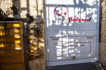 Schockfund im St. Georg: Toter Junge liegt in Babyklappe, Mordermittlungen laufen