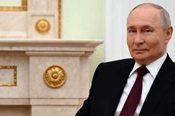 Russia has offered to take in Iran's enriched uranium as part of a new deal