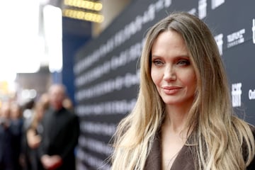 Angelina Jolie: Vor Gericht gelogen? Angelina Jolie erleidet schwere Klatsche gegen Brad Pitt