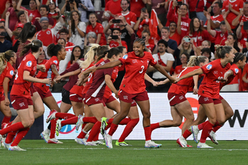 Frauen-EM im Liveticker: Erlösung in der Nachspielzeit! Gastgeber Schweiz zittert sich weiter