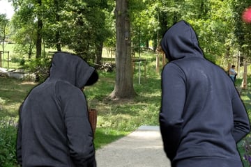 19-jähriger Fußballfan verprügelt und getreten: Schläger sollen Tat gefilmt haben