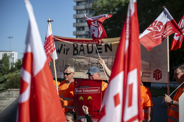 Streik der IG BAU in Chemnitz: Bauarbeiter legen Arbeit nieder