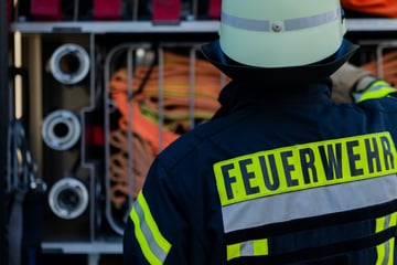 Brandstiftung am Audizentrum in Leverkusen: Zehn Neuwagen gehen in Flammen auf!