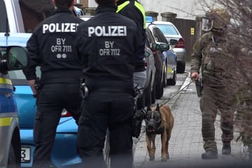 SEK-Einsatz in Bayreuth: Messer-Mann bedroht Nachbarn und verschanzt sich