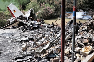 Nach Flugzeugabsturz in Wohnhaus: Polizei bestätigt Identität der Toten