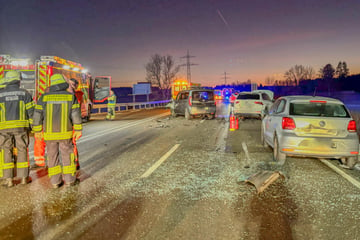 14 Menschen verletzt! Heftiger Auffahrunfall auf B12