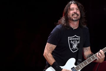 "Foo Fighters"-Frontmann ist erneut Vater geworden, doch seine Frau ist nicht die Mutter!