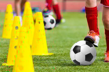 Knallhart-Strafe für perversen Jugendtrainer: Fußballerinnen zur "Massage" gezwungen