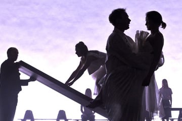 Dresden: Uraufführung von "Träume in Europa" im Schauspielhaus: Im Strudel des Unbewussten