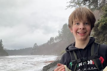 Mutter staunt, was ihr Sohn am Fluss findet: Doch was dann passiert, überwältigt sie