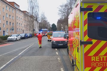 Messerattacke: Messerattacke im Norden: Maskierter Mann sticht mehrfach auf Frau ein