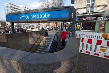 Berlin: Tatort U-Bahnhof: 18-Jährigen umstellt und mit Messer attackiert