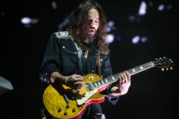 Tom Kaulitz leidet unter schlimmen Schmerzen: "Wie vom Teufel besessen"