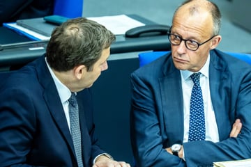 Unzufriedenheit mit Merz-Regierung trotz Personal-Umbau weiter extrem hoch