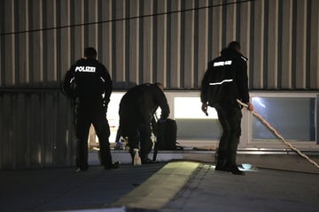 Einbruch in Großbetrieb: Diebe klauen Bargeld und können verschwinden