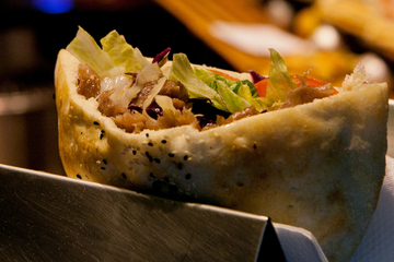 Leipzig: Wegen zwei Flaschen Bier: Duo überfällt Döner-Imbiss auf der Leipziger Karli
