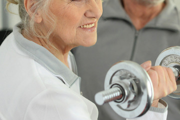 103-Jährige Oma stemmt noch immer Gewichte - und hat diesen wichtigen Tipp!