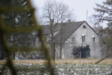 Razzia bei "Die Heimat": Polizei stürmt Neonazi-Gelände