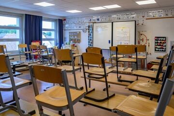 Lehrerin lässt sich seit 15 Jahren krankschreiben: Jetzt geht es ihr an den Kragen