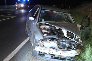 BMW kollidiert mit Alfa Romeo: Schwerer Unfall mit fünf Verletzten