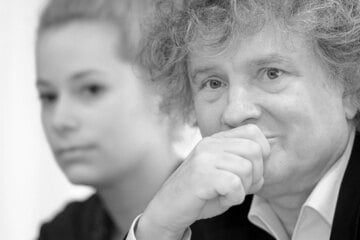 Berlin: Trauer ist groß: Theater-Legende Carl Hegemann mit 76 gestorben