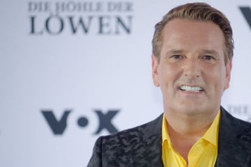 Sekundenschlaf auf der Autobahn: TV-Star rast bei Tempo 200 in einen Schwertransporter